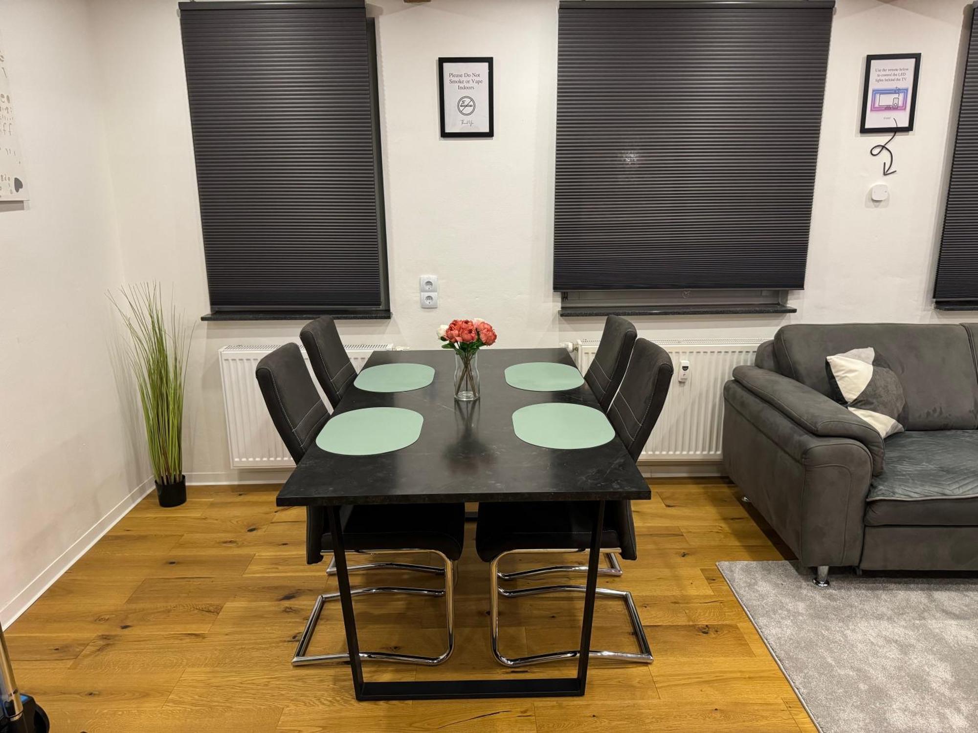 Best Central Apartment - Am Marktplatz - Up To 5 - Next To Frankfurt And Hanau - Coffee And Snacks - Netflix, Prime, Disney Nidderau Zewnętrze zdjęcie